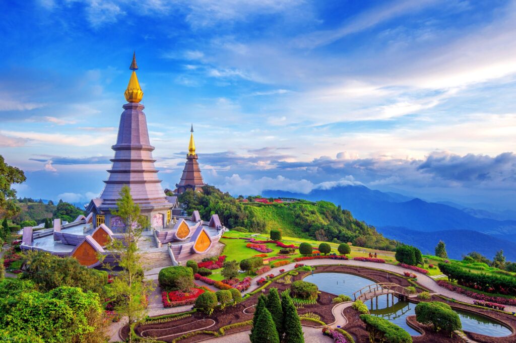 ดอยอินทนนท์: ยอดเขาที่สูงที่สุดในประเทศไทย